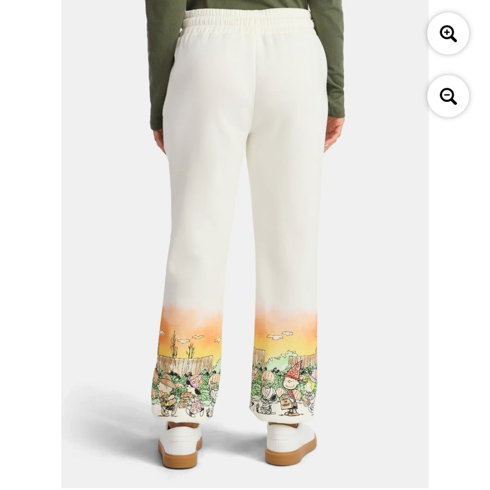 Peanuts Women’s Winter White Graphic Jogger Pants Medium NWT - Picture 4 of 9